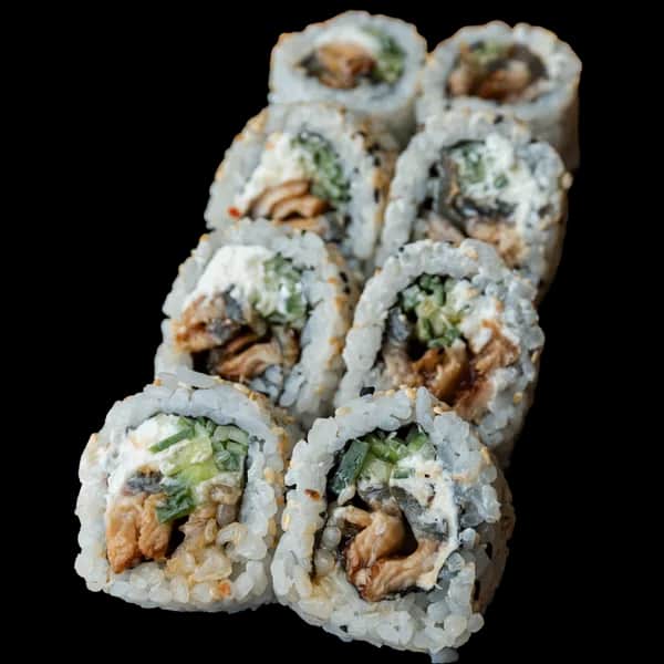 California Maki (8 szt.) – Węgorz, serek, ogórek