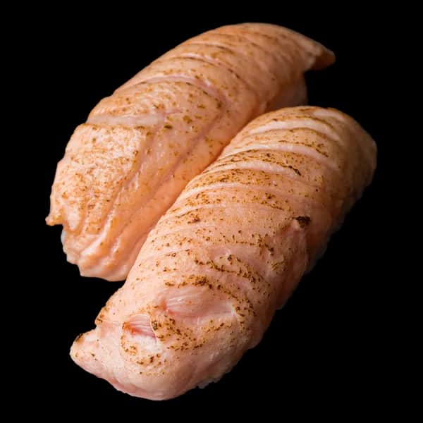 Nigiri – Opiekany łosoś (2 szt.)