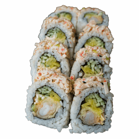 California Maki Gold – Krewetka w tempurze, spicy mayo, por, ogórek w środku; sałatka surimi na zewnątrz (8 szt.)
